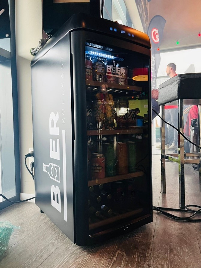 bierkoelkast van bierkoelkast.nl in een cafe